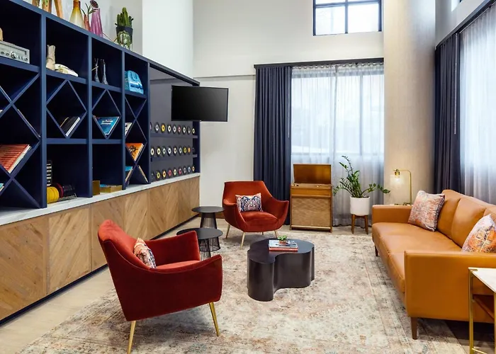 Indigo Downtown - University By Ihg
